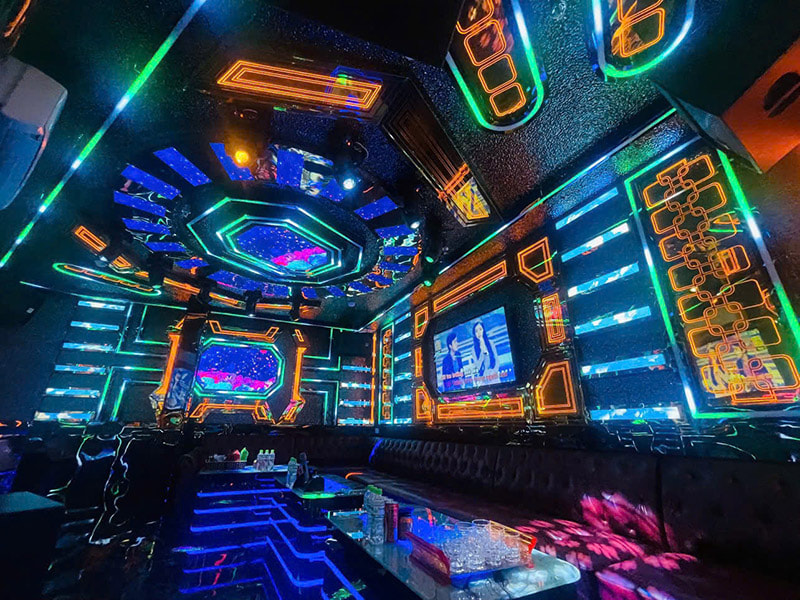 Hệ thống âm thanh đỉnh cao tại phòng karaoke London 156 Hoàng Quốc Việt, Hà Nội