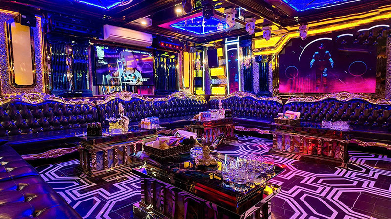 Phòng tại Karaoke Paris 502 Kim Giang với sức chứa 30-40 người