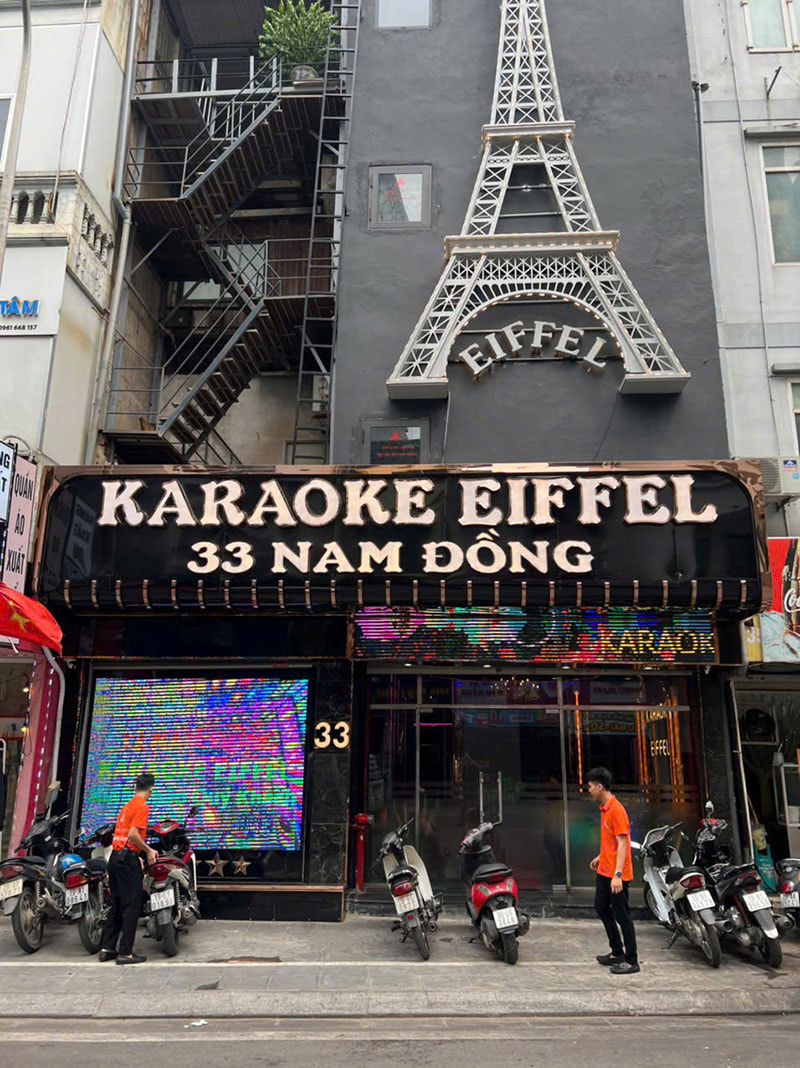 Karaoke Eiffel tọa lạc tại số 33 Nam Đồng, Xã Đàn, quận Đống Đa