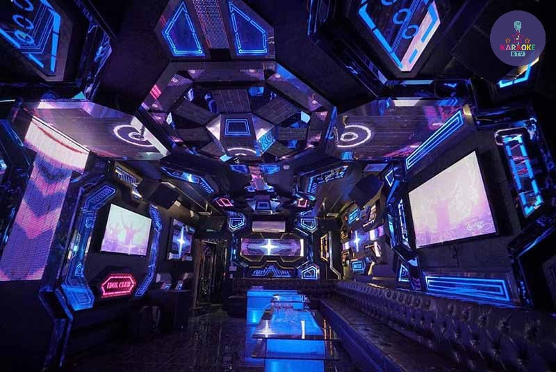 Hệ thống âm thanh hiện đại với loa công suất cao tại Karaoke Idol 174 Vạn Phúc