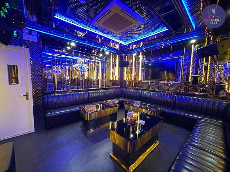 Thực đơn đồ uống đa dạng với màu sắc bắt mắt tại Karaoke Babylon 114 Trung Hòa, Cầu Giấy.