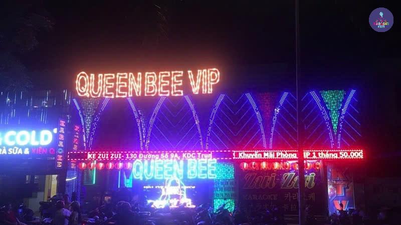 Karaoke Queen Bee