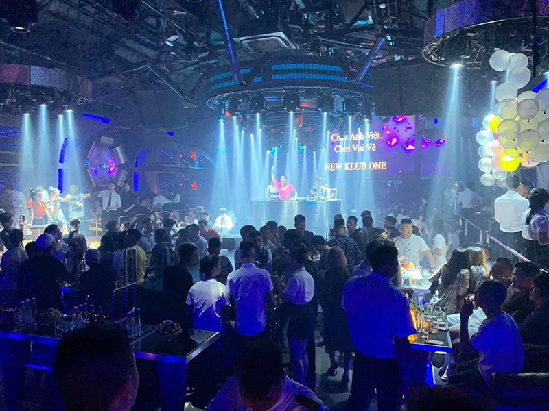 Âm nhạc và giải trí tại Quán bar Klub One 88 Hà Nội