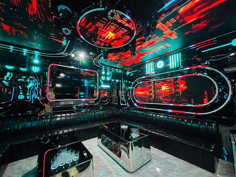 Karaoke Athena So Với Các Quán Karaoke Phạm Văn Đồng Khác