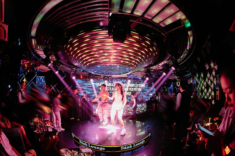 Thực đơn đồ uống và món ăn đa dạng