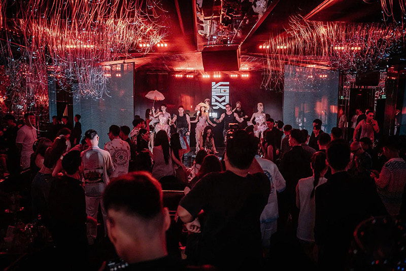 Titan Lounge Hà Nội – Thánh địa giải trí về đêm