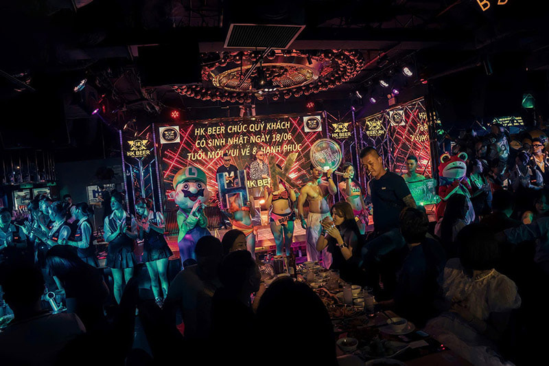Trải nghiệm nightlife đẳng cấp cho khách hàng