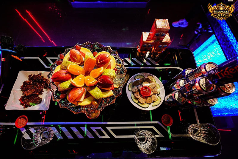 Chi Tiết Thực Đơn & Bảng Giá Tại Karaoke Sunny Royal 215 Xã Đàn