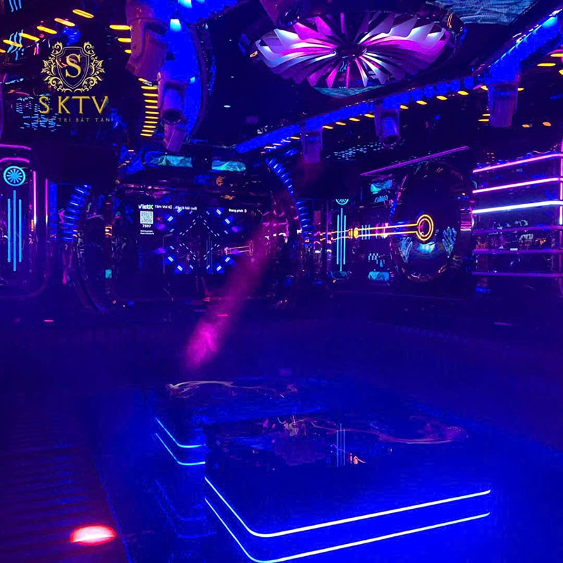 Hệ thống ánh sáng LED sống động tại phòng hát Karaoke S KTV 12 Nguyễn Khang