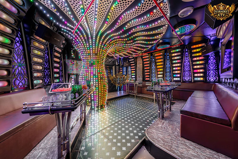 Không Gian & Hệ Thống Âm Thanh Ánh Sáng Tại Karaoke Idol 16 Nguyễn Khang