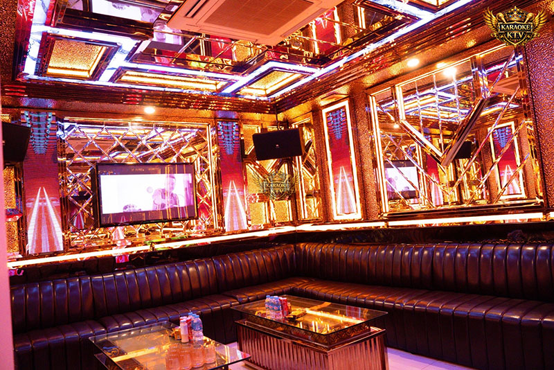 Chất lượng Âm thanh và Ánh sáng chuyên nghiệp Tại Karaoke Vương Miện 118 Hồ Tùng Mậu