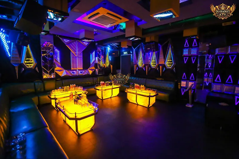 Công nghệ âm thanh và màn hình 4K sắc nét đảm bảo chất lượng ca hát không giới hạn.