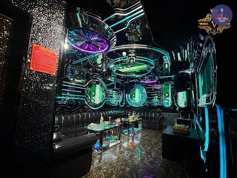 Karaoke Venus 61 Giang Biên