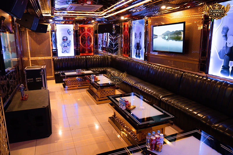 Không gian kiến trúc độc bản: Giao thoa Hoàng Gia và Seoul Street Style Tại Karaoke Vương Miện 118 Hồ Tùng Mậu