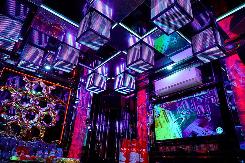 Phòng karaoke hiện đại tại Karaoke Zozo 544 Đường Láng