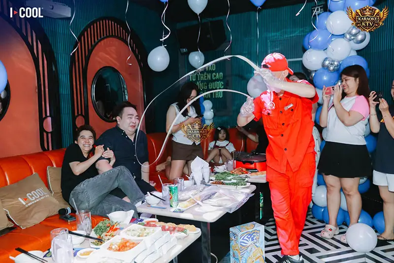 Trải nghiệm hát nhẹ tênh, lên nốt cao mượt mà với dàn loa khủng