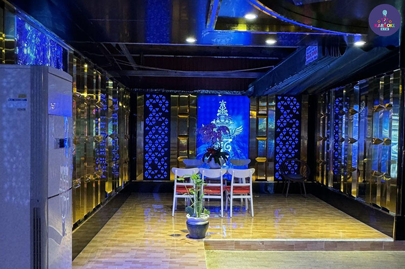 Bảng Giá Hát Karaoke Queen Bee 130 Đường 9A Mới Nhất