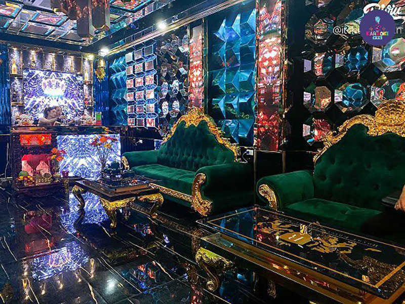 Chỉ cần nhấc điện thoại là bạn đã có thể giữ được phòng đẹp nhất