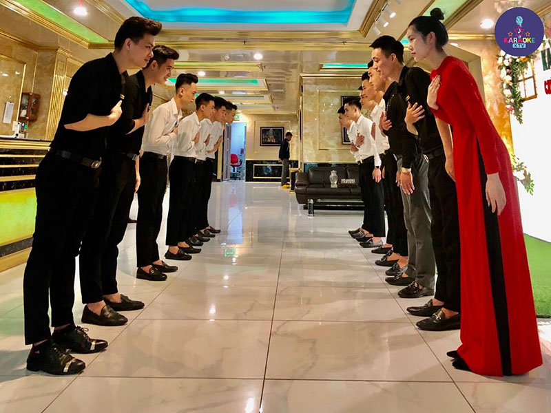 Địa Chỉ và Hướng Dẫn Di Chuyển đến Karaoke 5 Sao Hoàng Quốc Việt