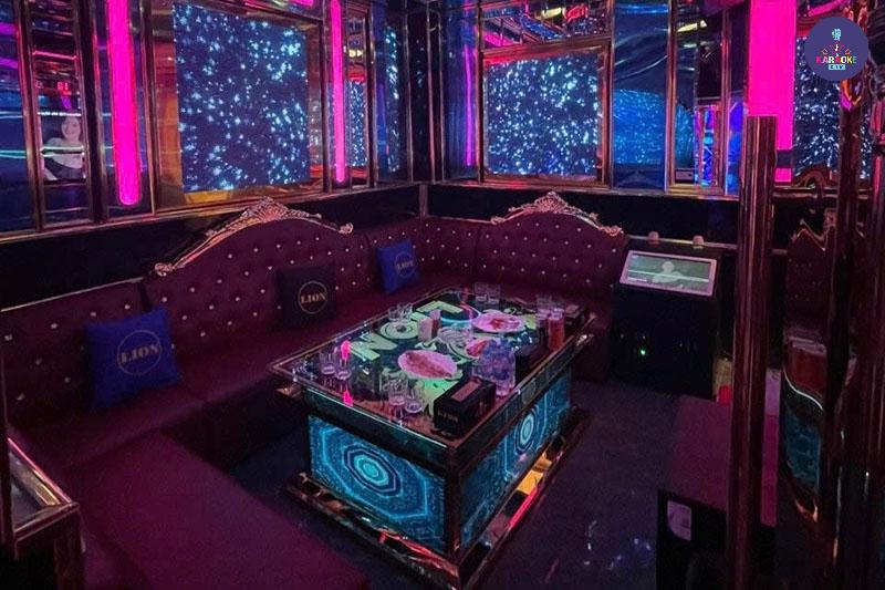 Giá phòng tại Karaoke Lion được thiết kế linh hoạt, phù hợp mọi túi tiền mà vẫn đảm bảo chất lượng 5 sao