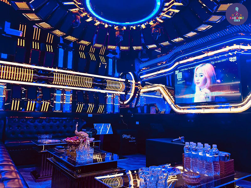 Giá phòng tại Music One 4C được đánh giá là hợp lý so với chất lượng âm thanh và không gian