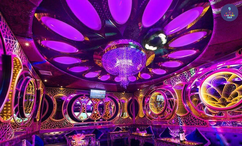 Hệ thống âm thanh – ánh sáng đỉnh cao và thực đơn phong phú