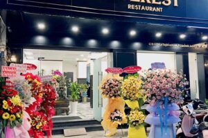 Karaoke Everest Restaurant & KTV - 119 - 121 Lê Thị Hồng Gấm