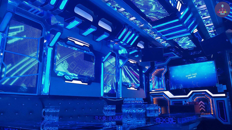 Karaoke LyLy 10 nằm tại vị trí vàng: 32-34 Lý Thường Kiệt, Phường 7, Quận 10, TP. Hồ Chí Minh