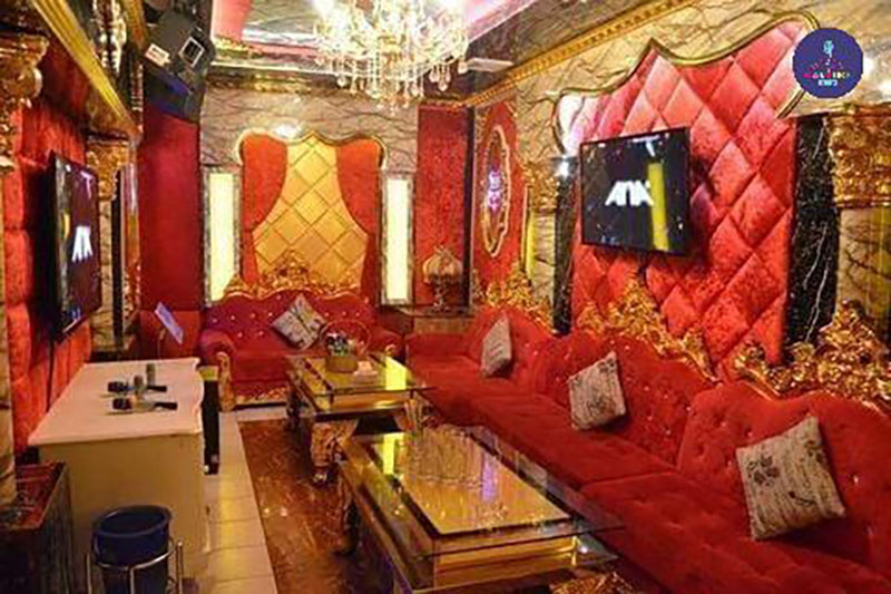 Không Gian & Dịch Vụ Nổi Bật Tại Karaoke Gold