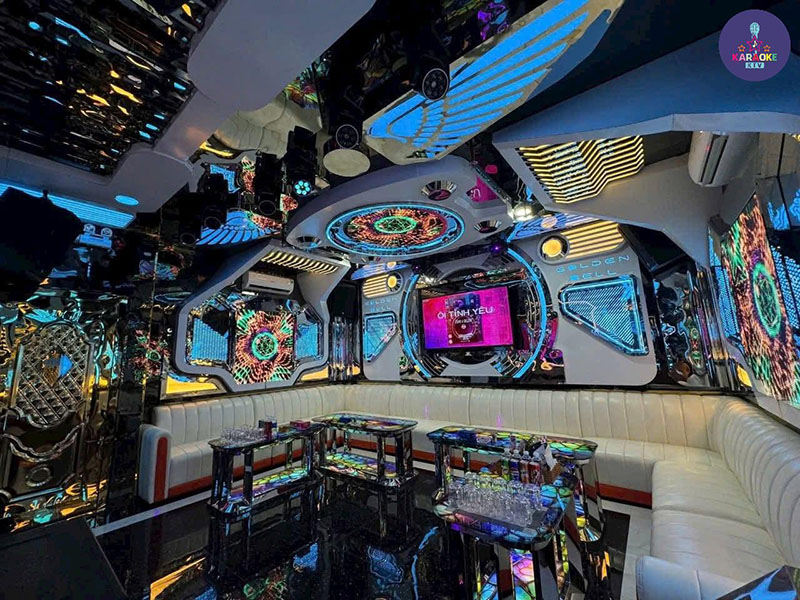 Không Gian & Thiết Kế Hiện Đại Của Karaoke Golden Melody