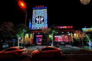 Nốt Nhạc Vui VIP mang đến không gian giải trí đẳng cấp với thiết kế Futuristic lộng lẫy và âm thanh đỉnh cao