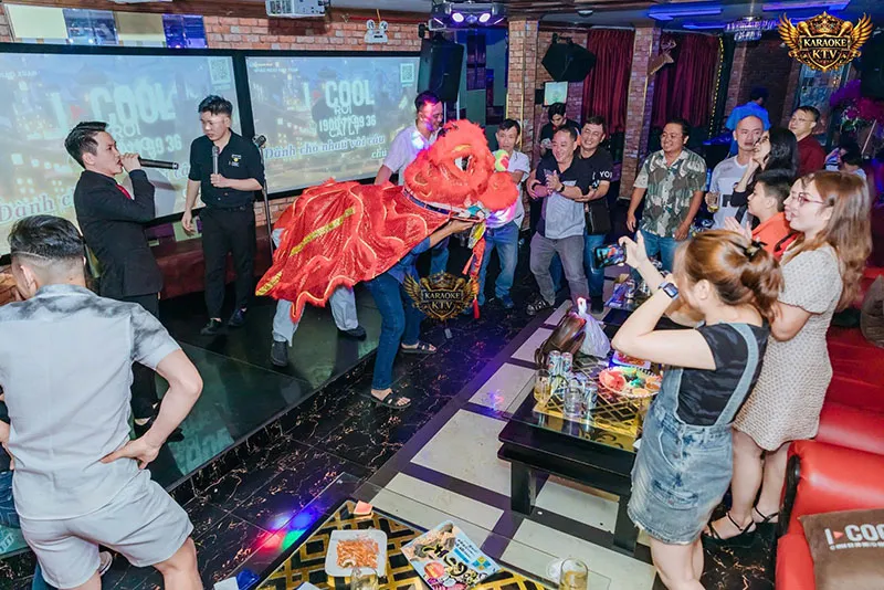 Tận hưởng dịch vụ hoàng gia với chiến lược giá cực kỳ hợp lý cùng nhiều ưu đãi đi kèm.