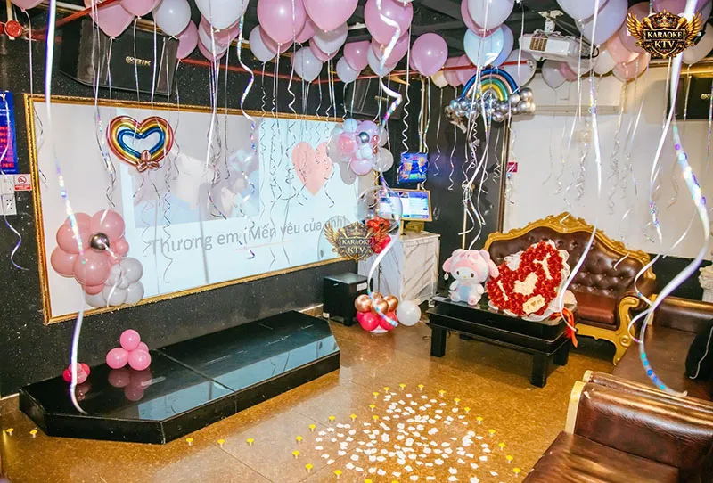 Tận hưởng dịch vụ đẳng cấp with mức giá linh hoạt và dịch vụ Valet parking đỗ xe hộ.