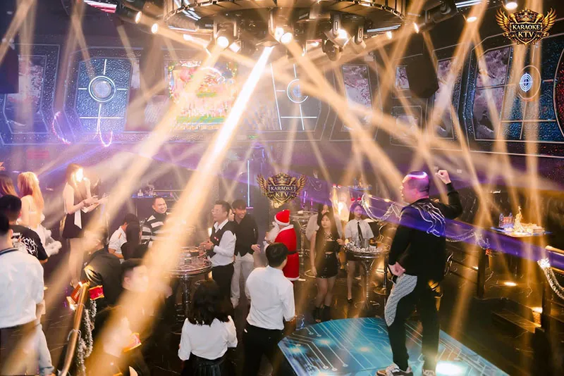 Tạm biệt sự ngột ngạt của phố cổ, hòa mình vào không gian tự do và bùng nổ cảm xúc.