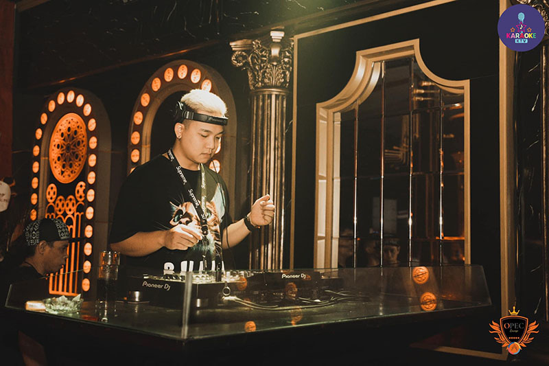 Địa chỉ và cách di chuyển đến Opec Lounge