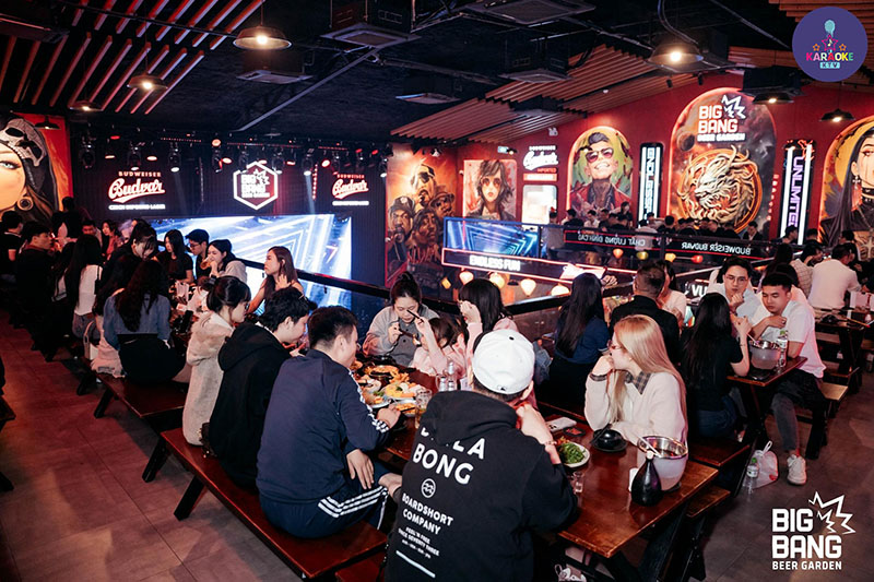 Hãy sẵn sàng để tan vào một thực tại nơi niềm vui là giá trị duy nhất, và mỗi đêm tiệc không chỉ là cuộc vui — mà là một khoảnh khắc vĩnh cửu.