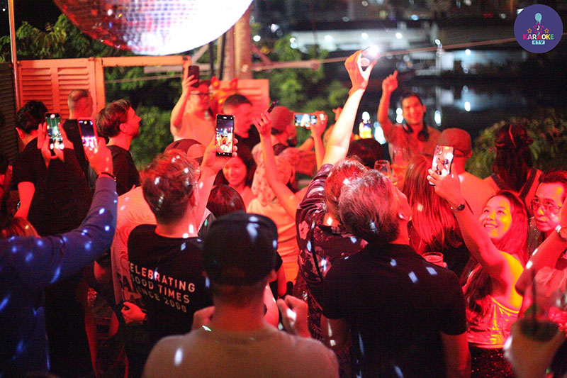 Homeless Rooftop - 645 Trần Xuân Soạn