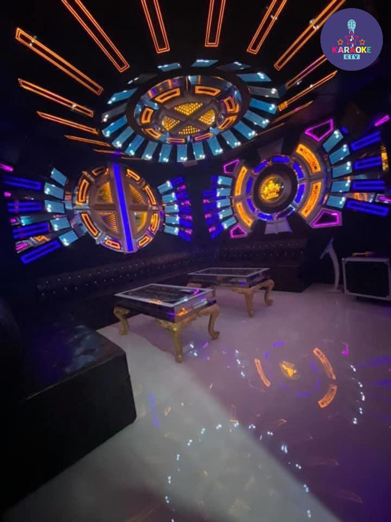 Karaoke Gold - 31 Đường 43 mở cửa từ 10h sáng đến 2h sáng