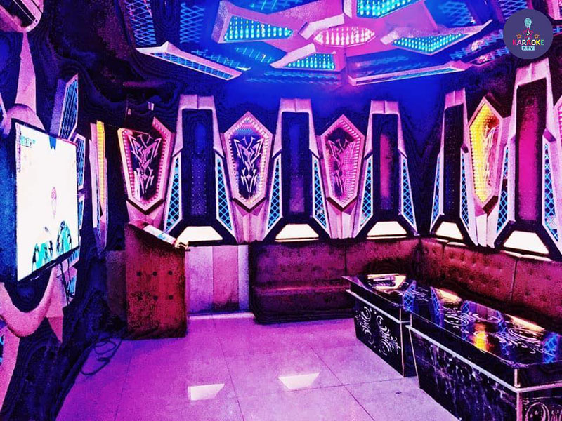 Karaoke Gold nằm tại số 31 Đường 43, Phường Bình Trưng Tây, Thành phố Thủ Đức