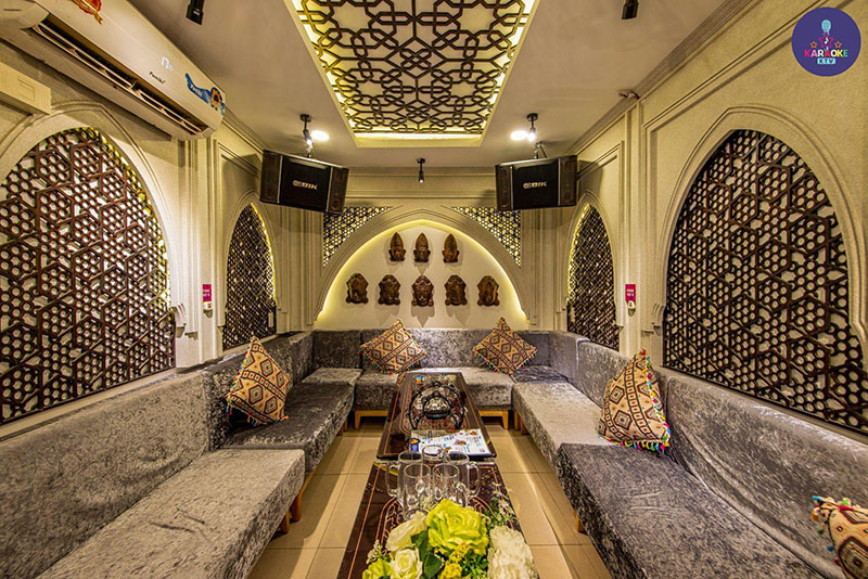 Karaoke iCool 129A nằm tại 129A Đường Cách Mạng Tháng 8, Phường 5, Quận 3, TP. Hồ Chí Minh