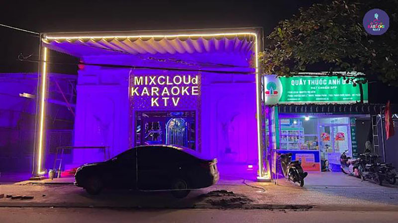 Karaoke Mixcloud KTV nằm tại số 272 đường Âu Cơ, ngay trung tâm thị trấn Lâm Thao, huyện Lâm Thao, tỉnh Phú Thọ