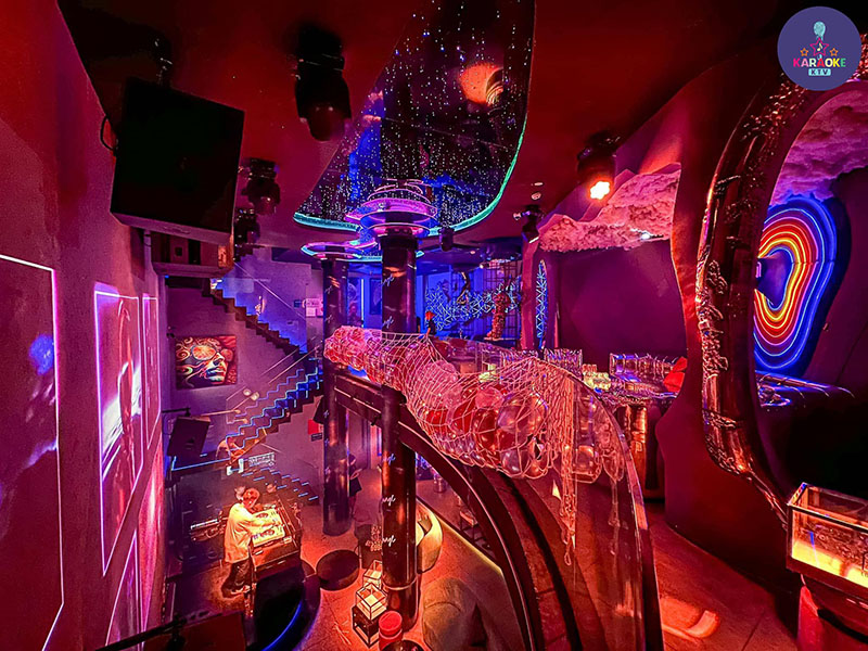 Không gian sang trọng và ấm cúng tại Mê Lounge