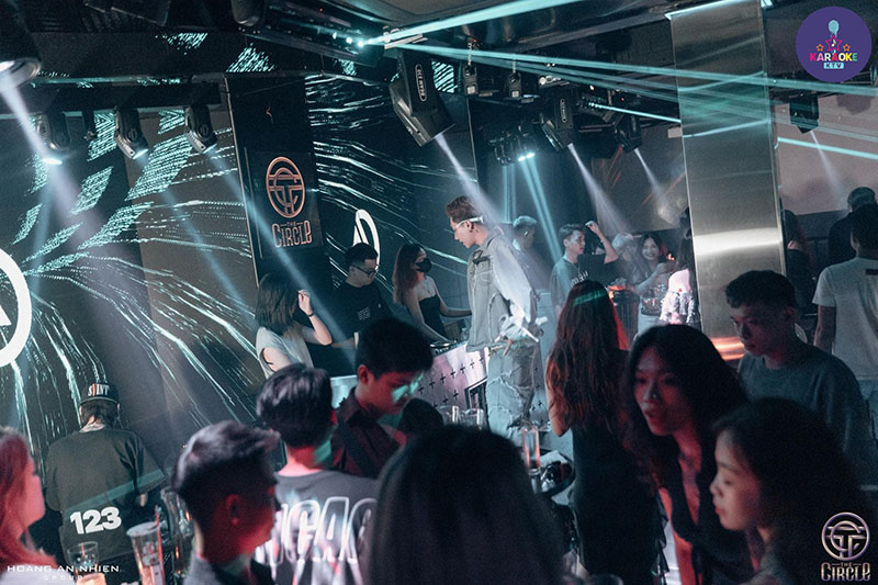 Không gian tại The Circle - 33 Mã Mây được thiết kế hiện đại, trẻ trung