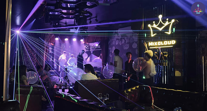 Không gian và thiết kế sang trọng