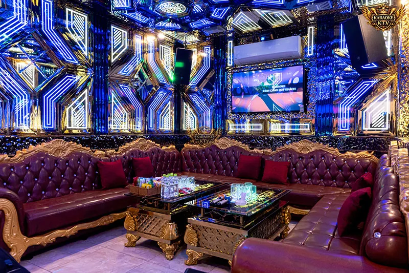 Không gian sảnh chính mang đậm phong cách hoàng gia Châu Âu.