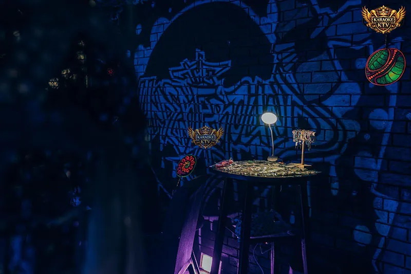 Trải nghiệm thị giác đỉnh cao với hệ thống ánh sáng đồng bộ cùng âm nhạc.