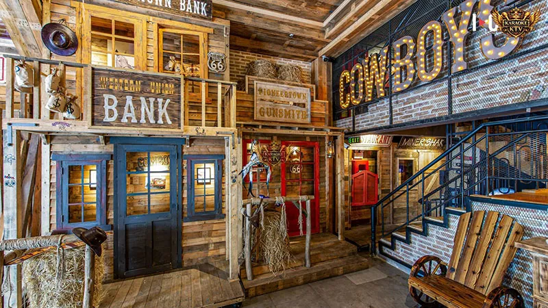 Nằm ngay trên trục đường sầm uất, ICOOL Thành Thái sở hữu quy mô khủng với 18 phòng hát hiện đại