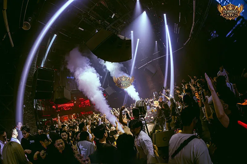 Tọa độ vàng ngay giữa trái tim của khu phố cổ sầm uất.