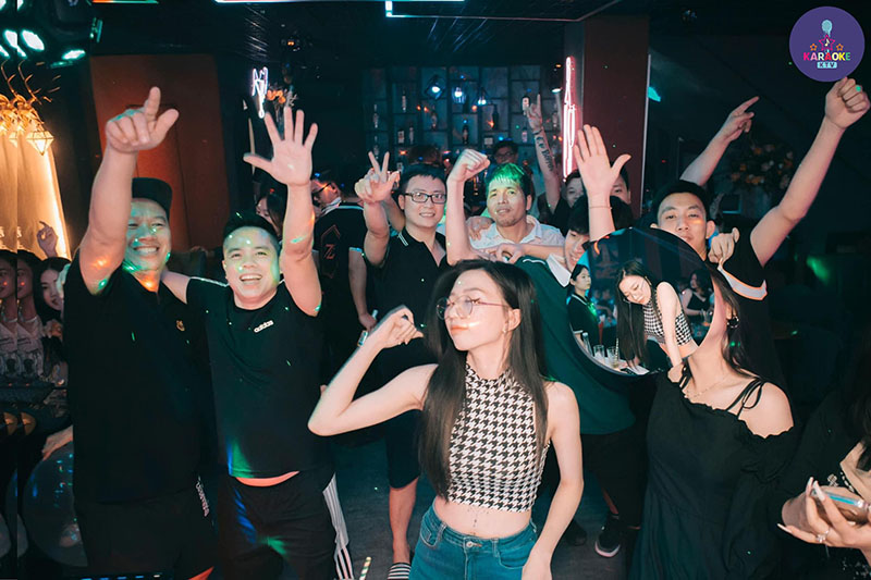 Menu đồ uống và giá cả tham khảo