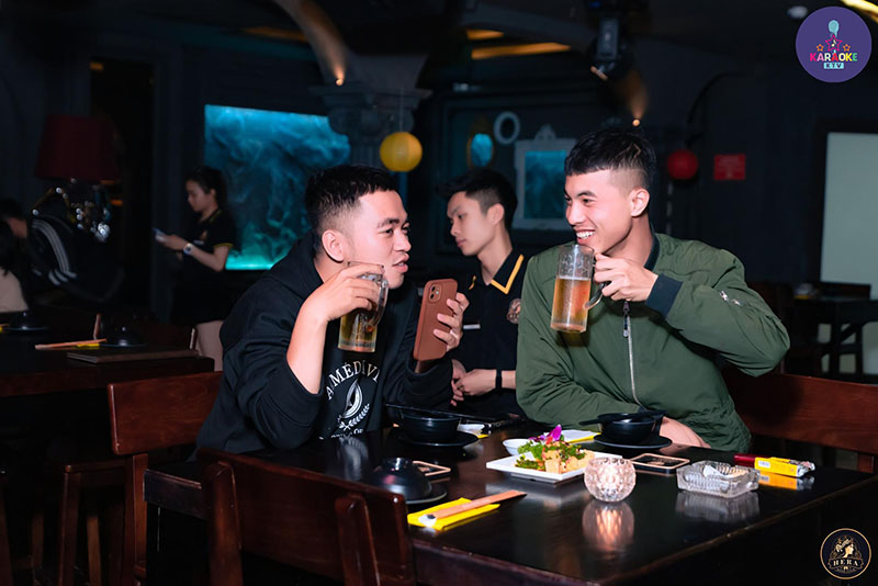 Menu đồ uống và món nhậu tại Hera Beer Club